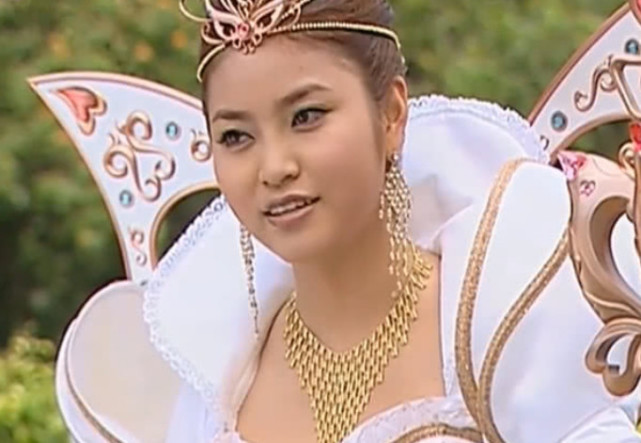 巴啦啦小魔仙:看10遍才发现,魔仙女王的真名叫什么?笑