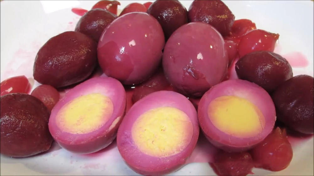 居然还有粉色的煮鸡蛋,这几种鸡蛋的做法堪称"奇特"
