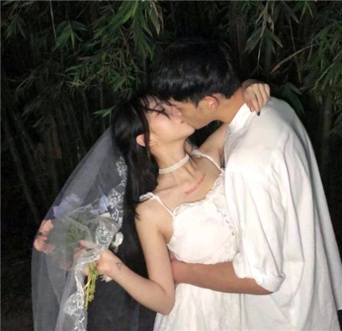 情侣头像婚纱_情侣头像婚纱系的