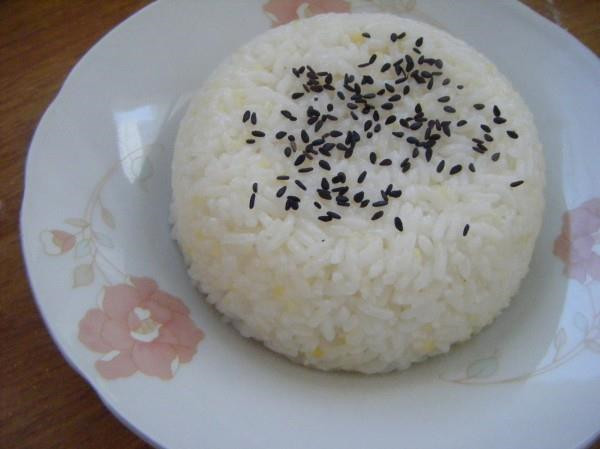 黑芝麻白米饭