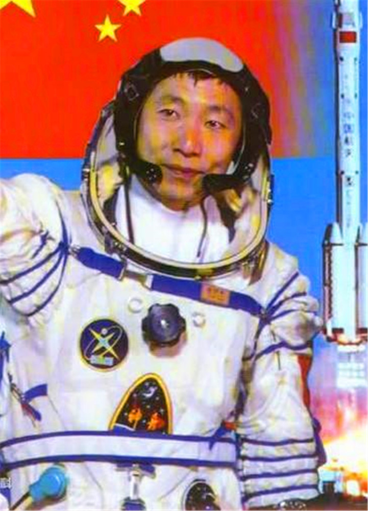 都说太空环境中没有声音,杨利伟是怎么听到外面有人敲