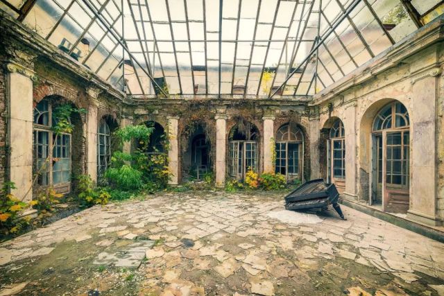德国摄影师游历欧洲,记录废弃建筑的美丽