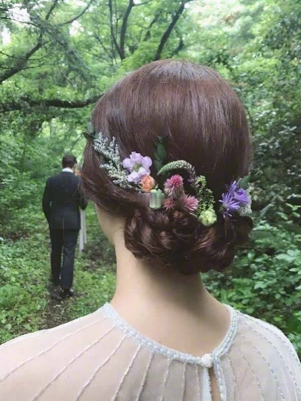 花朵装饰 户外写真 绝配 不信进来 看点快报