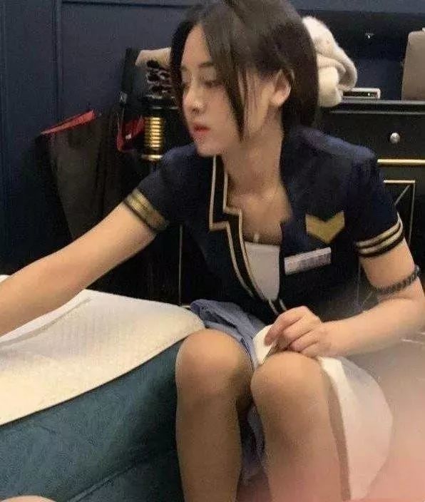 搞笑图片 | 洗脚遇到初恋女友怎么办?