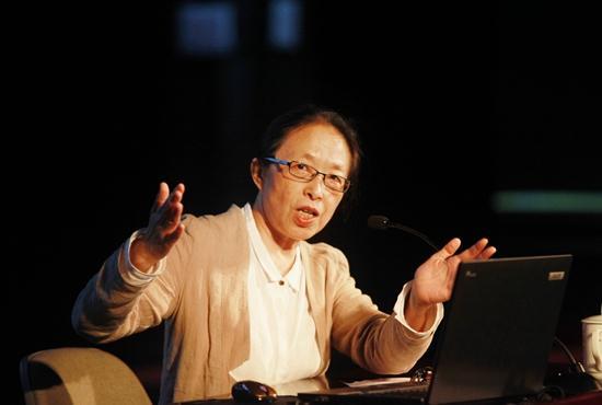 大学老师坚持记录学生十年：毕业后，谋生存者占了大多数