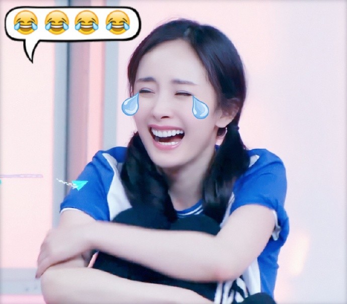 杨幂表情包:脑洞大开的爱的供养创意表演,大幂幂秒变表情包!