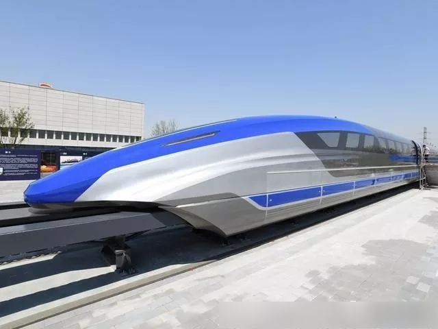 地面最快交通工具:中国时速600公里高速磁浮试验样车下线