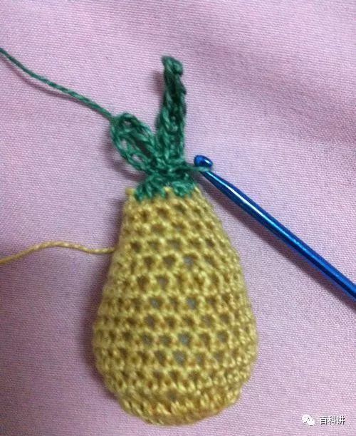 钩针编织一个漂亮的菠萝装饰物,附详细图解教程