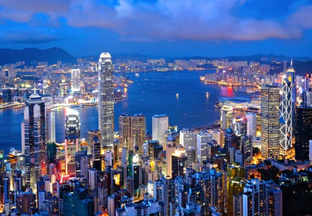 从深圳去香港旅行的线路怎么规划合适〖目前澳门最新最大的赌城叫什么〗