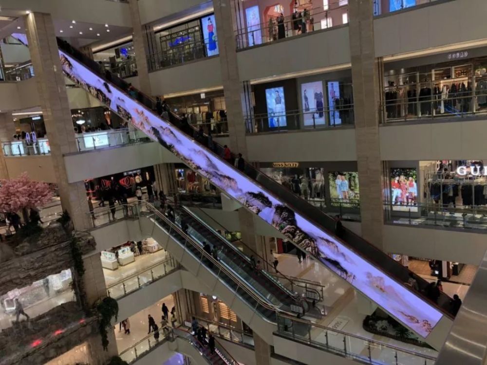陕北煤老板狂欢往事:西安奢侈品造富20年