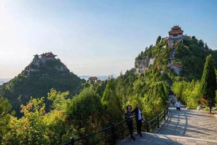 珏山景区 春暖花开  静待君来 珏山地处山西晋城,位于市区东南13公里