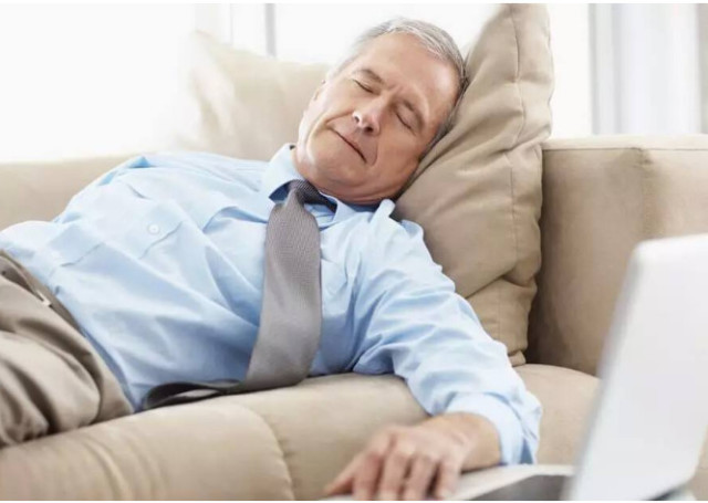 惊掉下巴冷知识:人睡觉比坐着看电视所消耗的"卡路里"