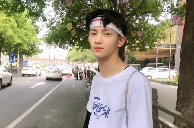 这些民间帅哥要是参加选秀，各个都能出道吧?