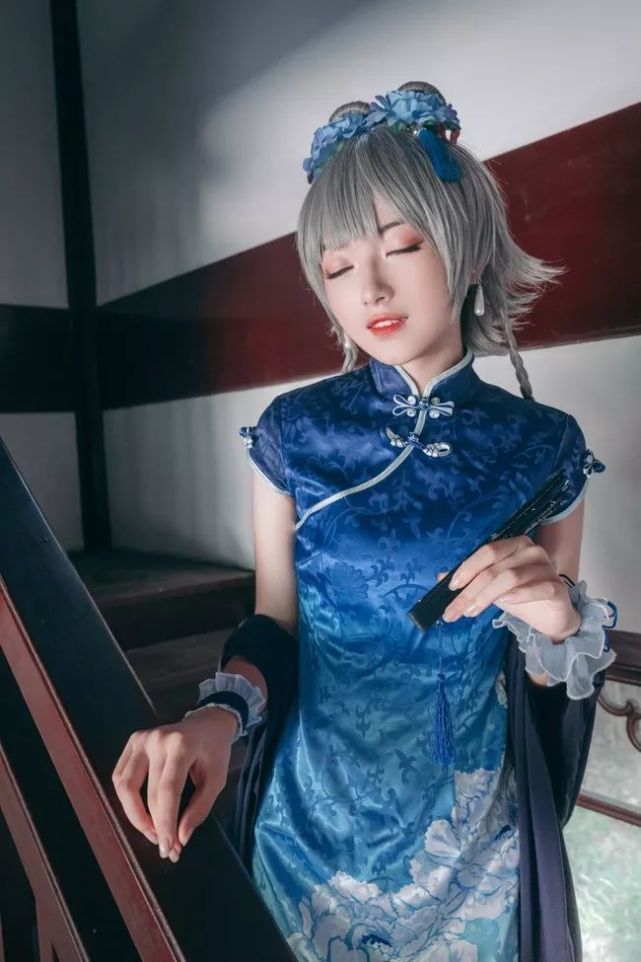 cos:洛天依场刊旗袍,思念是一种无形的魔力_腾讯网