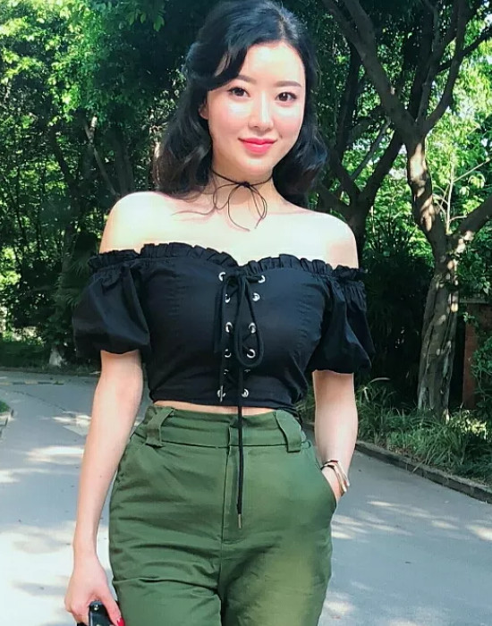 有一种时尚叫蒋娉婷的"工装裤,虽然非常普通,但你却驾驭不了