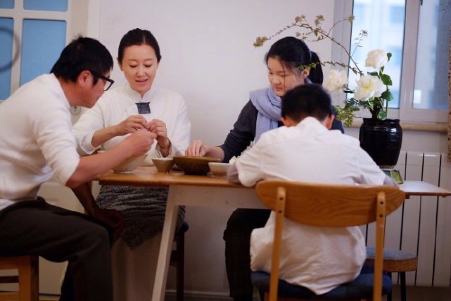 孙楠首次回应女儿进“女德班”：孩子喜欢传统文化（组图） - 2