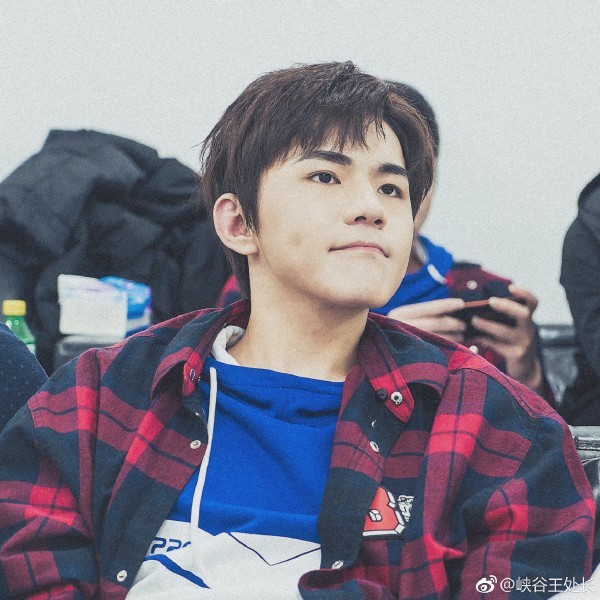 E星少年已磨成老将 诺言不靠颜值靠实力击碎