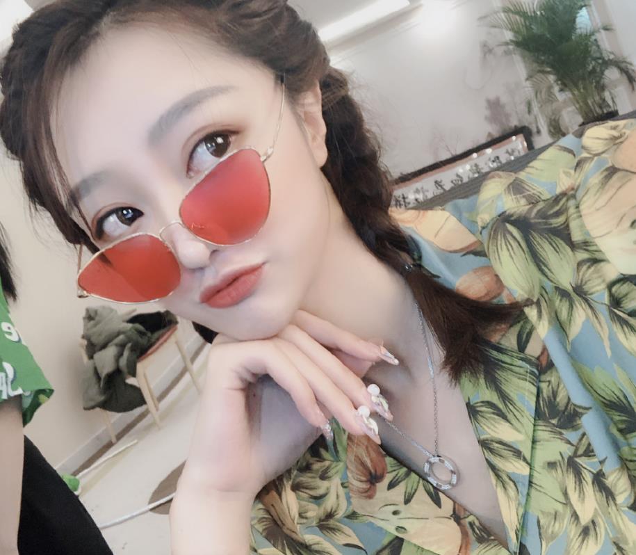快手将进行全面整改,小伊伊被迫退出快手,她将成为快手未来一姐