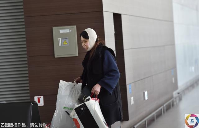 探秘首尔著名的整容街:手术后还不忘血拼(组图)