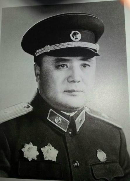 此人每次战斗都冲在最前面,身经百战没负过一次伤,开国授少将