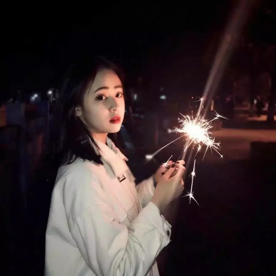ins·仙女风·女生头像:等睡在喜欢的人怀里时,我就不