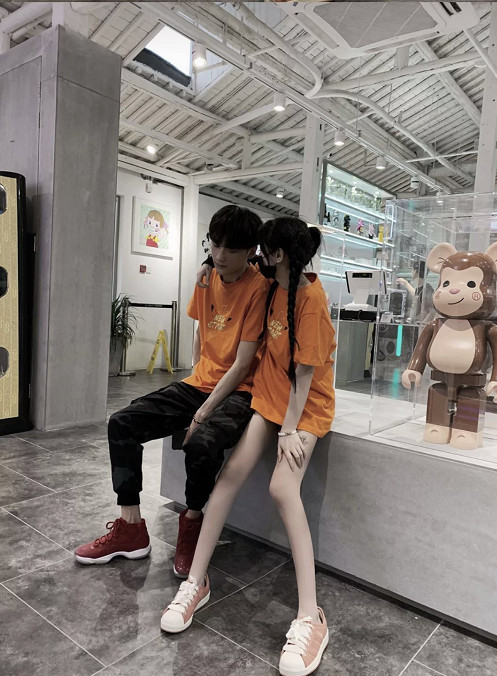 180和155站在一起效果,180和160站在一起效果图 杨清柠晒与男友合照,155腿竟比180腿还长,网友:全靠p