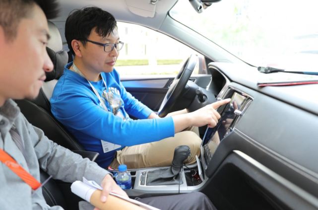700项体验优化、28项新功能，斑马推出智行MARS汽车