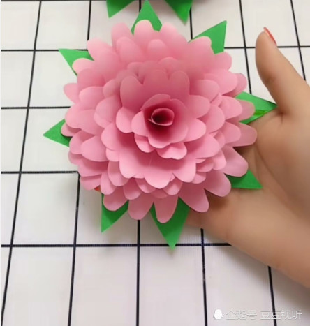 有一种艺术叫彩纸折的"牡丹花",成品逼真有耐看,网友:盘它