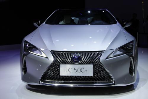 雷克萨斯lc500h,百万级混动跑车,轻松秒2.0t b级车