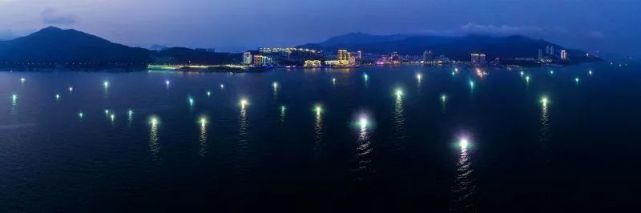 海风轻拂脸颊