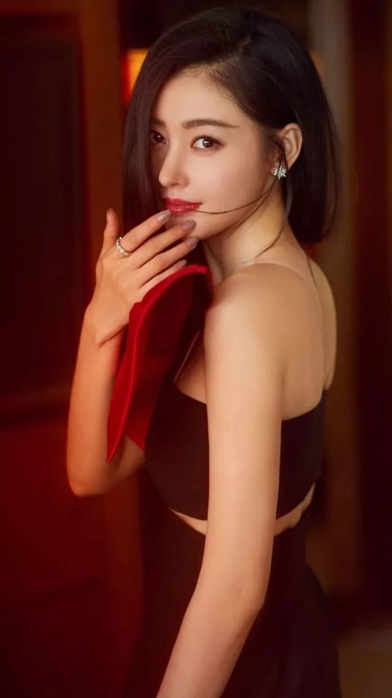 明星壁纸丨张天爱