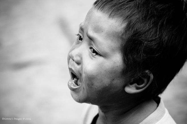心理测试:下面四个小孩哪个哭得最伤心?测试你的抑郁
