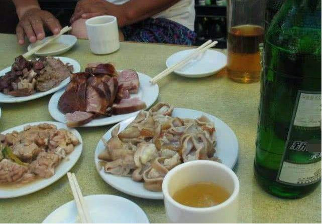 广东人的下酒菜,四川人的下酒菜,网友调侃:最服的就是