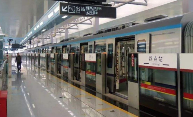 济南gdp破万亿原因_从5000亿到7000亿城市,未来5年谁对GDP破万亿志在必得(2)