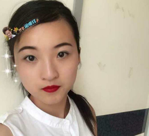 23岁女孩被抢走 上班路上被强行拉上去向不明（图）