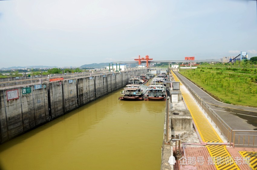 游览长洲水利枢纽船闸花絮