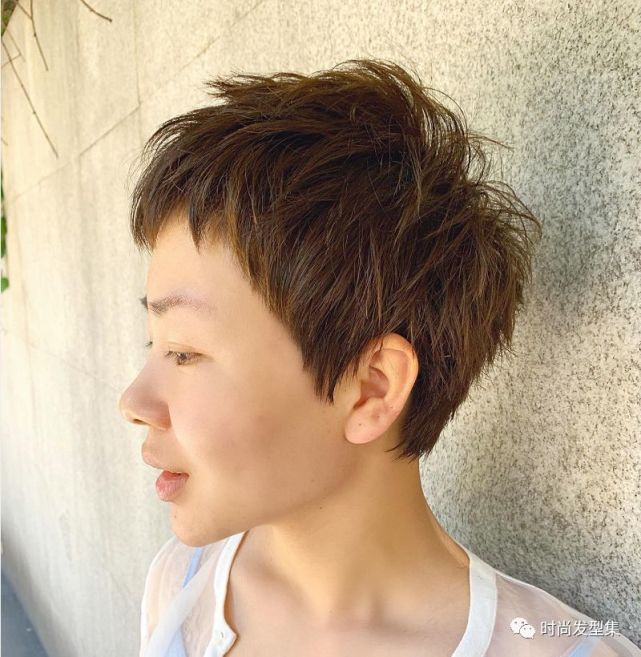 春天"纹理短烫发"30款