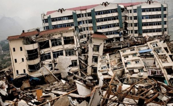 最后一页 2008年5月12日的汶川大地震可谓是中国人心中的一道伤疤