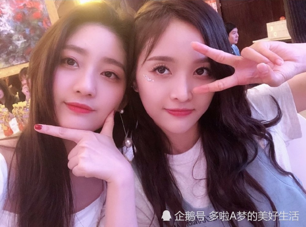 现在吴宣仪和傅菁都成为了火箭少女组合出道了,李子璇也成为了solo