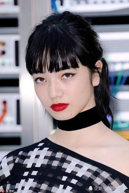 全球最美4位的红唇美人 美国有白皇后 澳洲有小丑女 中国有 看点快报