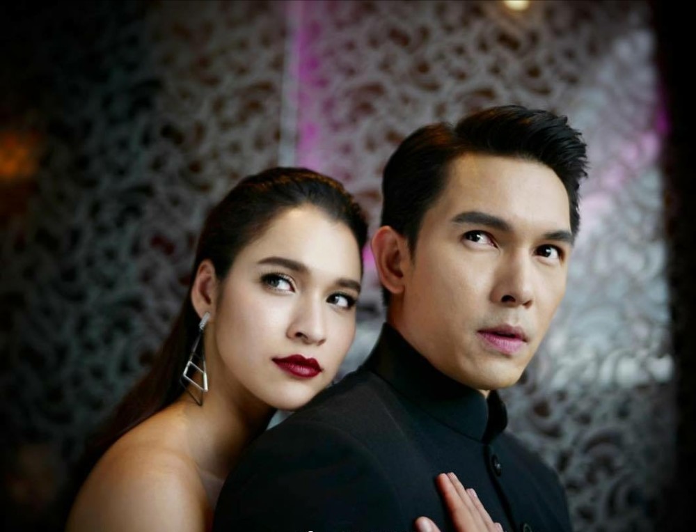 《娜迦之火》也是三台的倾力之作,泰星aum,演员boy搭档泰国女星preem