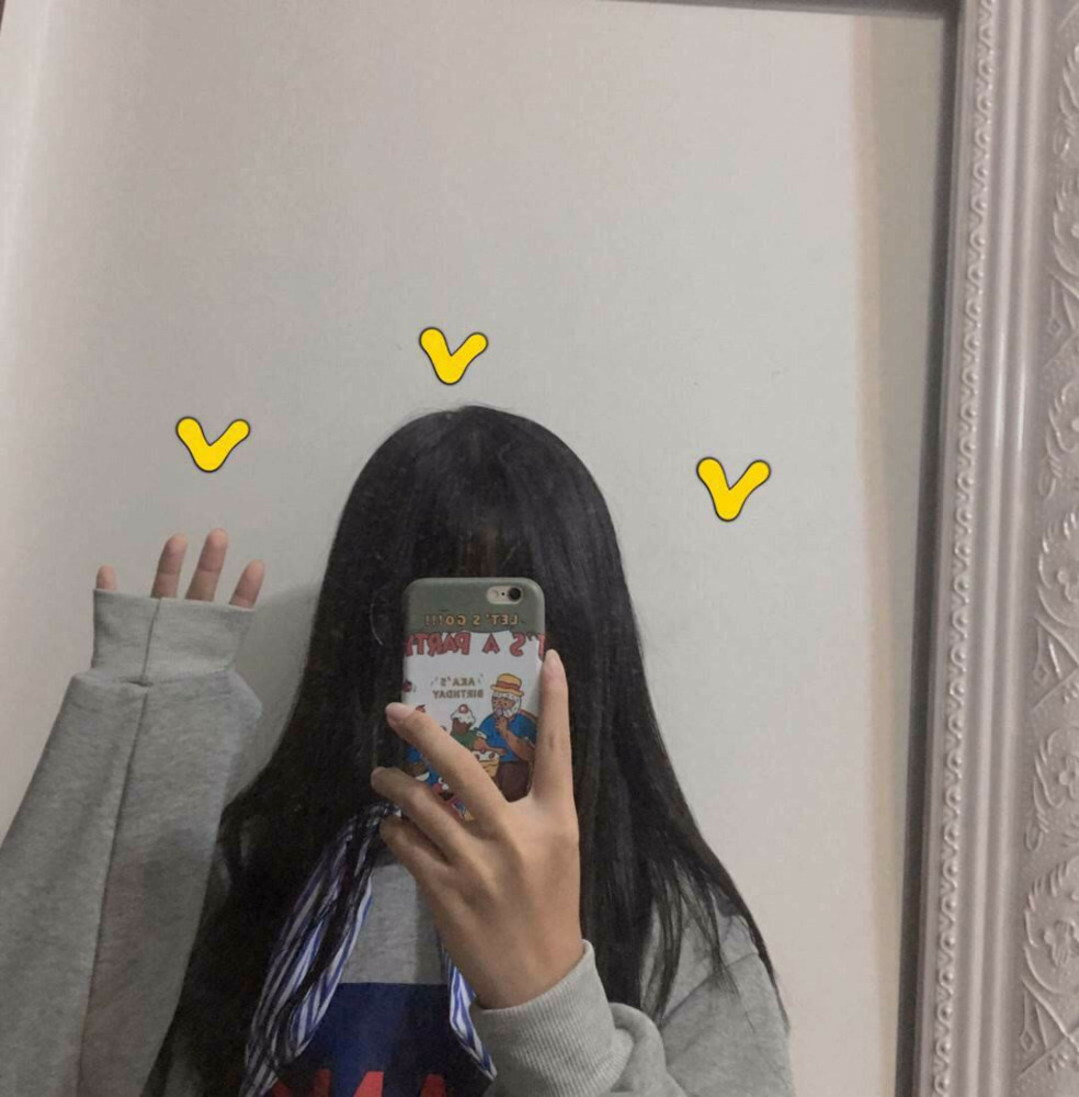 ins·深情闺蜜头像:有了你还要什么男朋友!