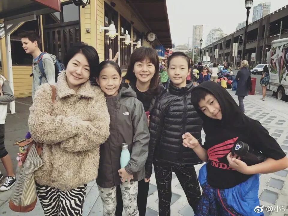 小s女儿高级"厌世脸"霸占热搜第一!小s育儿理念,我还
