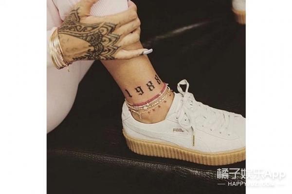 太个性!窦靖童的下巴纹身金小妹下唇字母