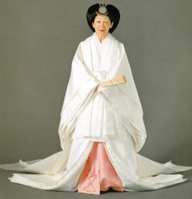 日本皇室和服大赏,雅子皇后偏爱洋装,纪子妃更有古典