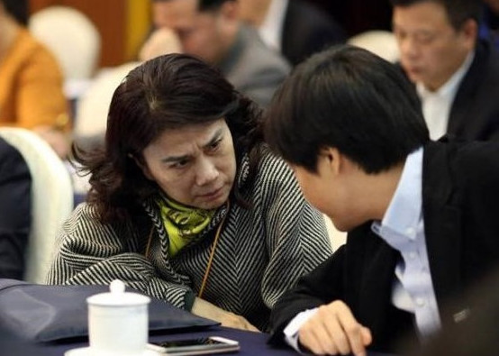 董明珠是高中?_高中用英语怎么说_高中是第一吗