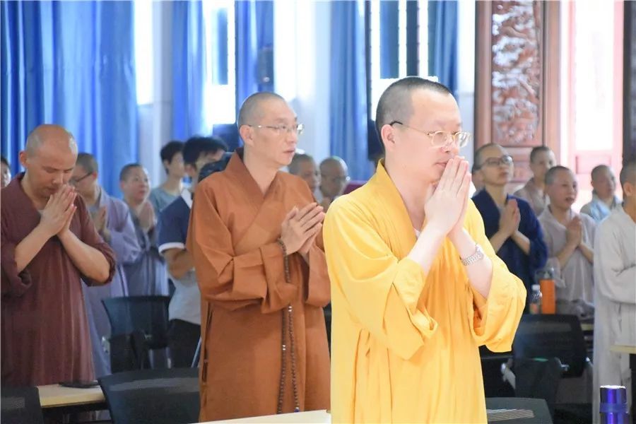 顾教授赞叹中医,亦赞叹大愿法师传授的药师法门.