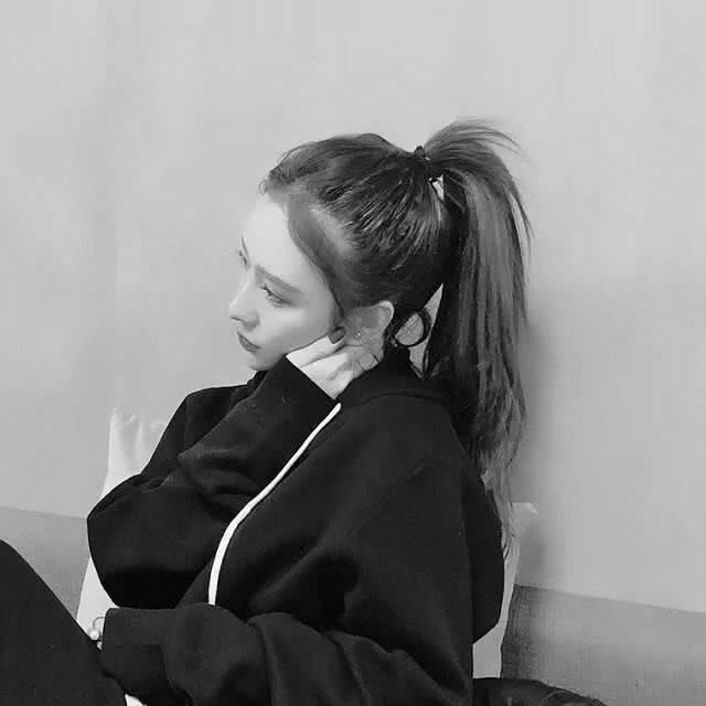 ins·丧爱·头像:愿漂泊的人都有酒喝,愿孤独的人都会