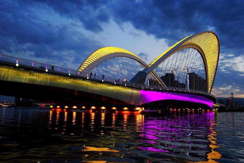 大同2019年gdp_1937年山西大同万人坑(3)