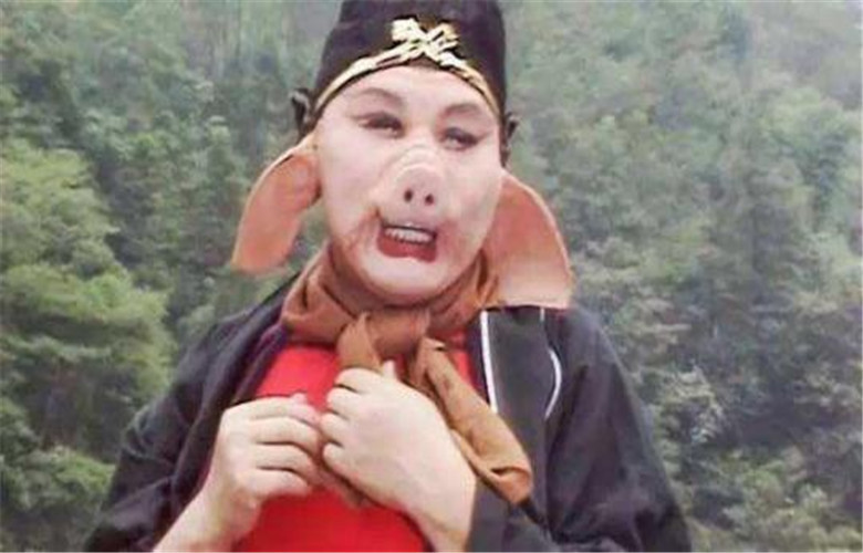猪八戒与蜘蛛精洗澡,并非见色起意,他隐藏了自己真正的目的